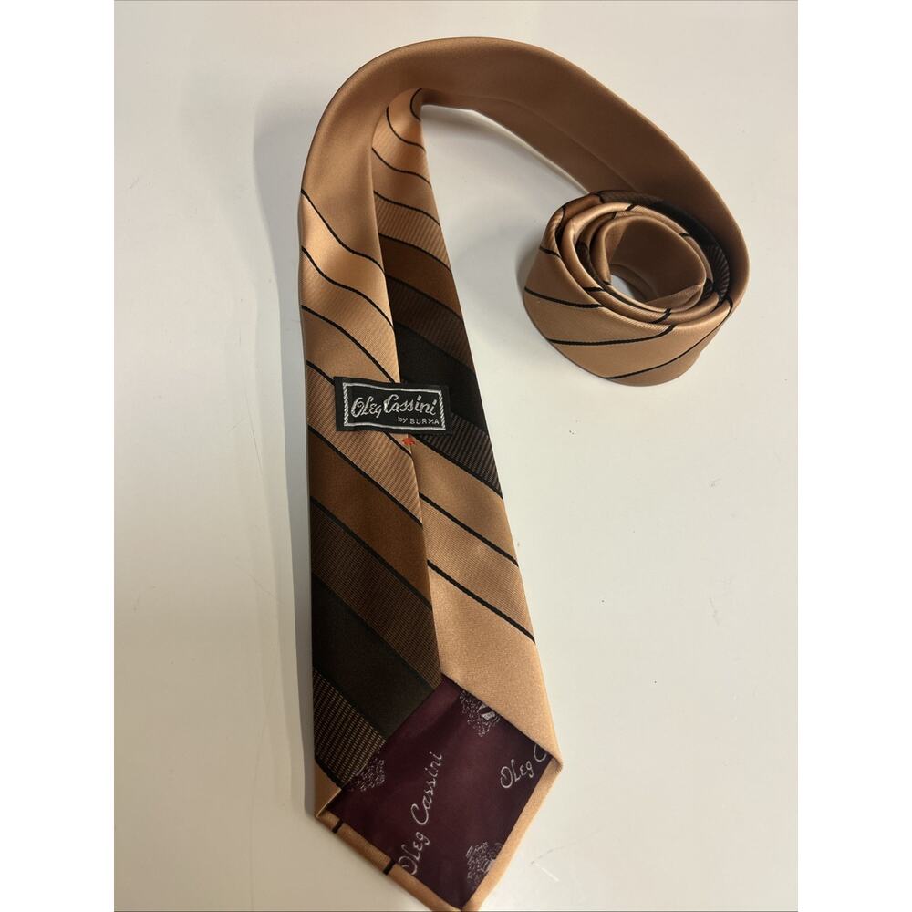 Vintage Oleg Cassini Tan/brown Tie